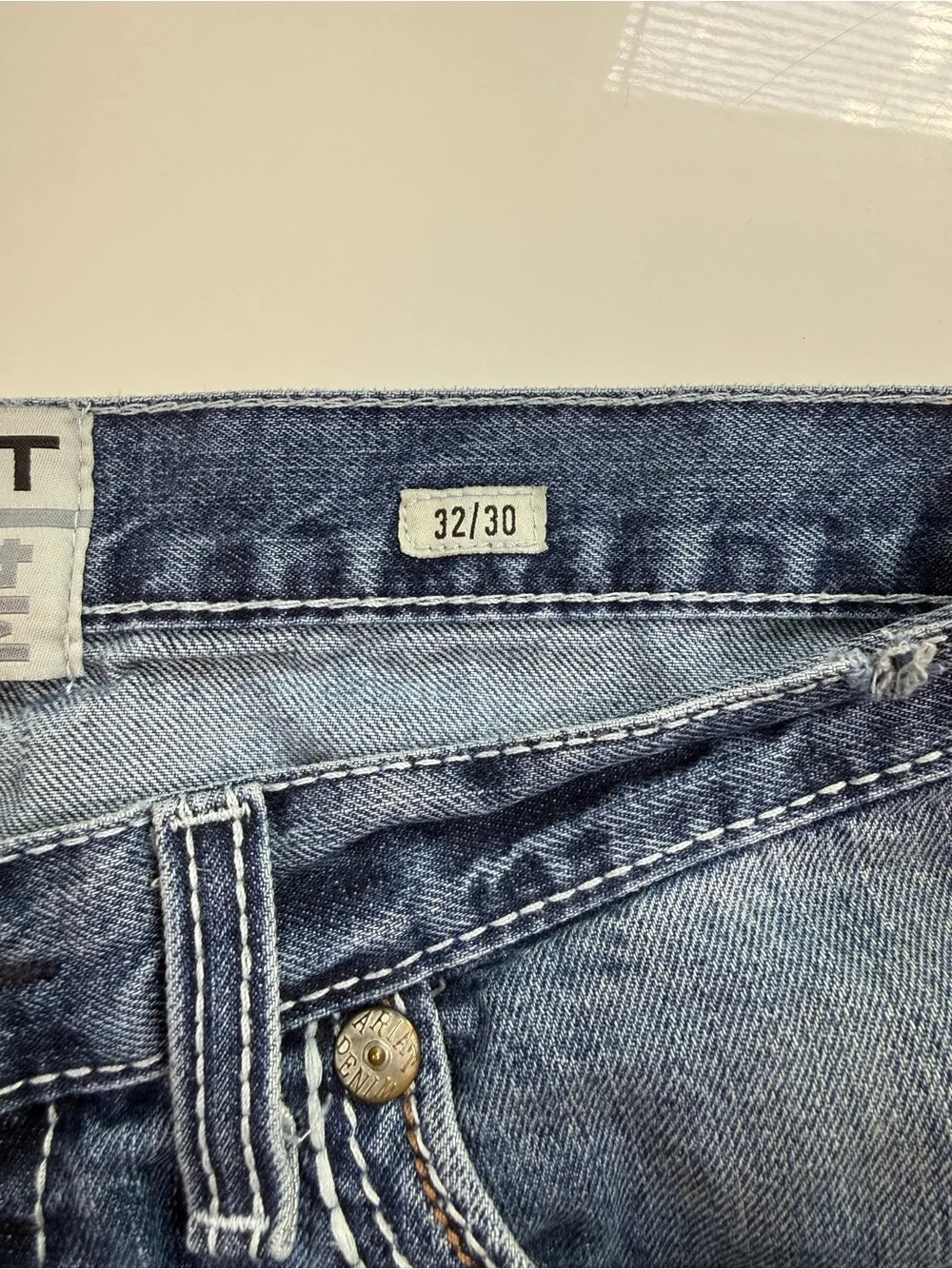 Men’s Relaxed Boot-Cut Artiat Jeans